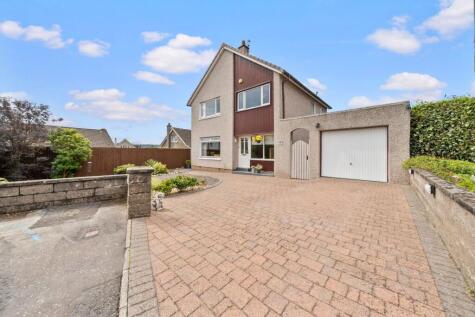 Charles Drive, Larbert, FK5