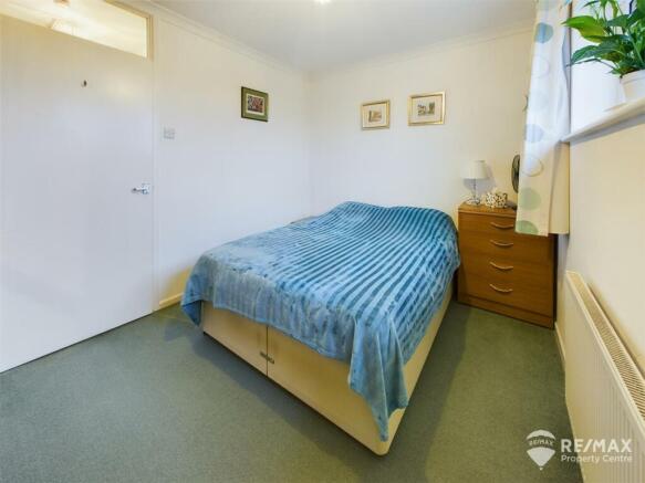 Bedroom 2 (2).jpg