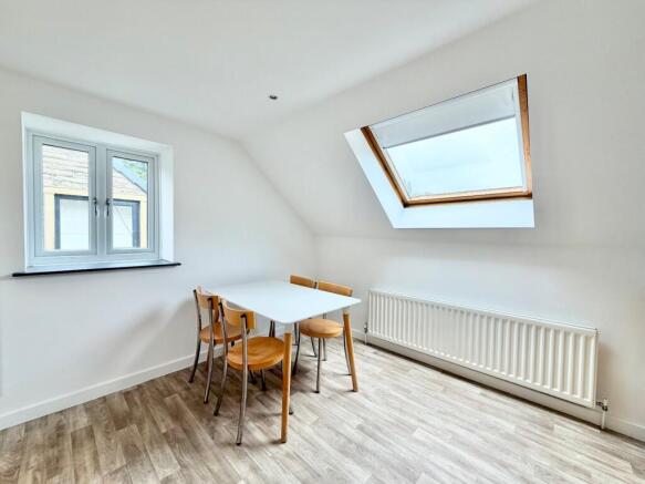 1 bed Flat to rent Image 4