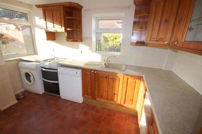 3 bed Detached Bungalow to rent Image 12