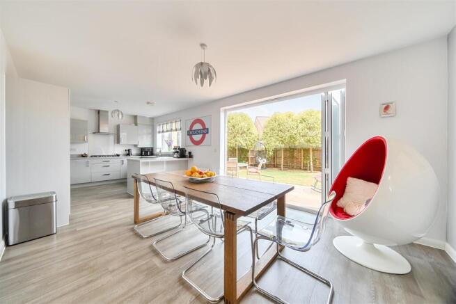 Open plan kitchen diner