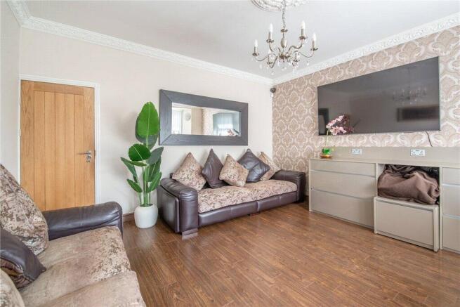 3 bed Terraced for sale Image 4