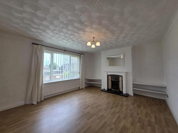 2 bed Apartment to rent Image 6