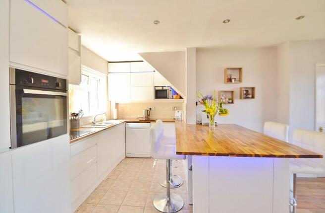 Kitchen / breakfast 