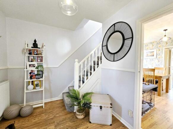 3 bed Semi-Detached for sale Image 9