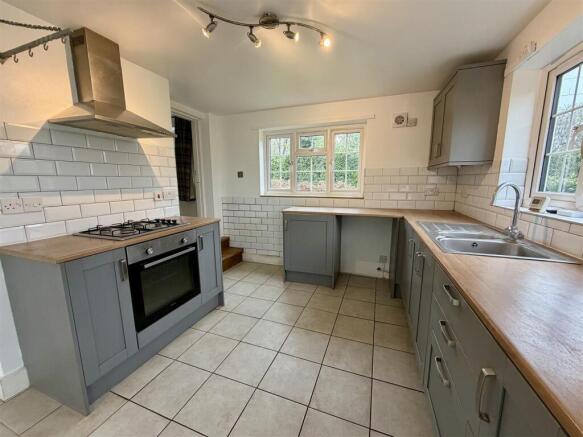 kitchen 2.jpeg