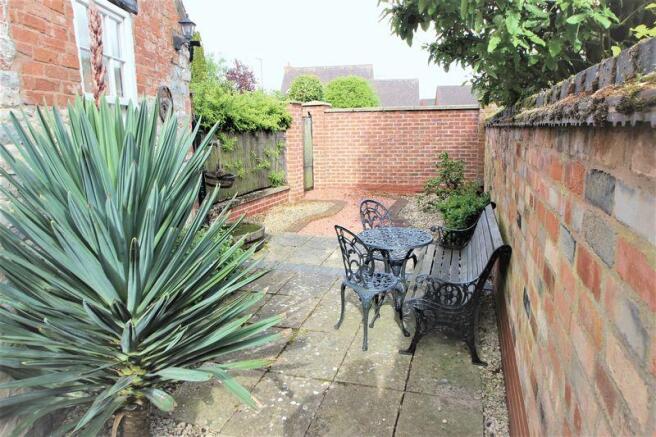 Side Garden 2