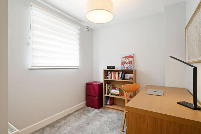 3 bed Terraced for sale Image 8