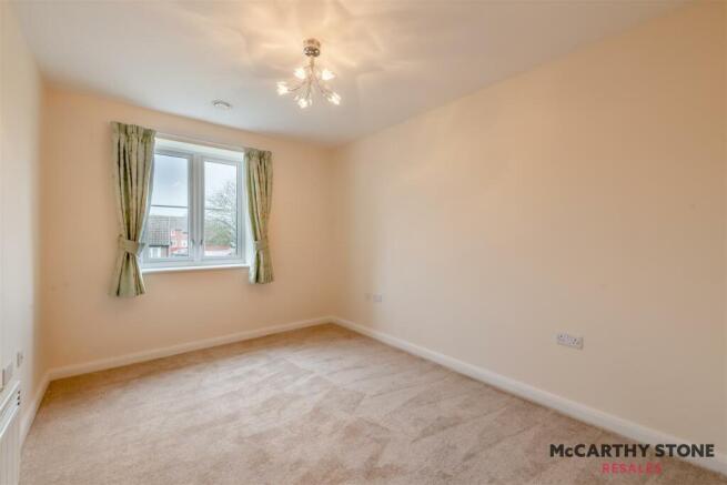 2 bed Apartment for sale Image 10