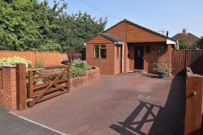19, Bishop Westall Road, Exeter EX2 6NW