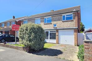 5b, Russell Road, Lee-on-the-solent PO13 9HR