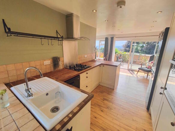 3 bed Bungalow for sale Image 10