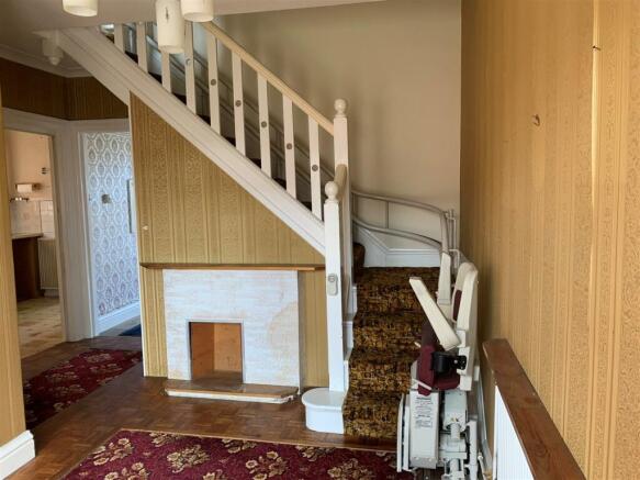 Hallway.jpg