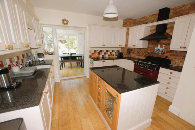 Kitchen/Dining room