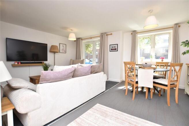 2 bed Apartment for sale Image 12
