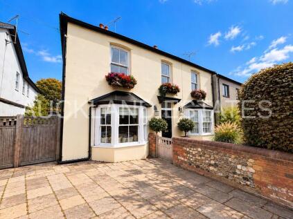 High Street, Colney Heath