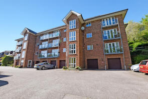 Flat 11, River Oaks Apartments, Beachy Head View, St. Leonards-on-sea TN38 8EY