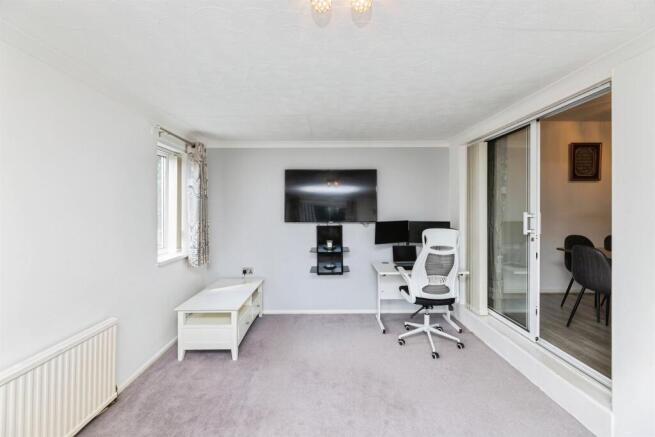 4 bed Detached for sale Image 12