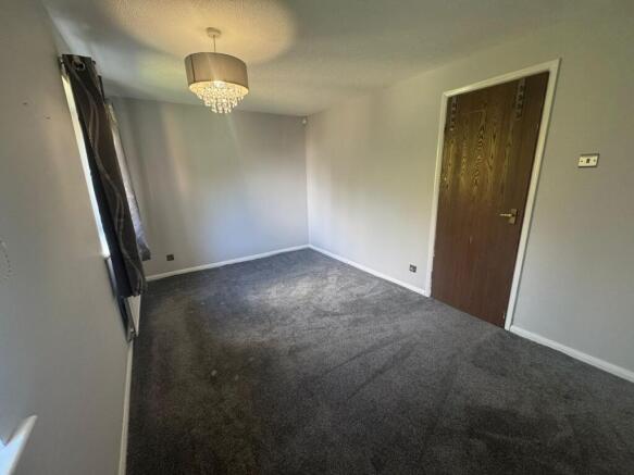 2 bed Semi-Detached to rent Image 4