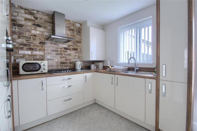 2 bed Semi-Detached for sale Image 4