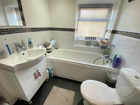 Family Bath & Shower Room