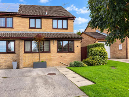Heol Castell Coety, Bridgend, CF31