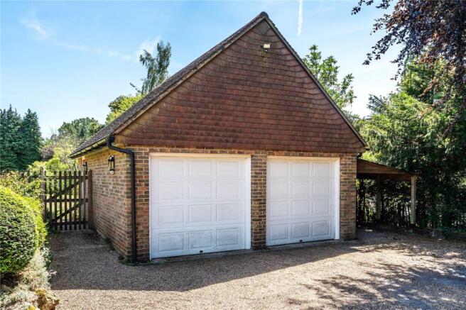 Quarry Road, Oxted, Surrey, RH8 photo 4