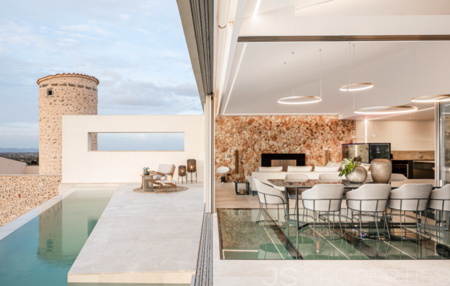 SPECTACULAR HIGH TECH MODERN VILLA WITH INCREDIBLE VIEWS FOR SALE IN COSTITX
