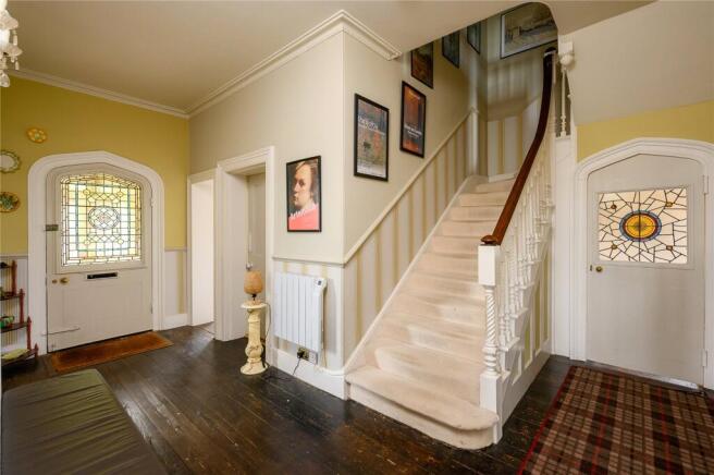 6 bed Detached for sale Image 5