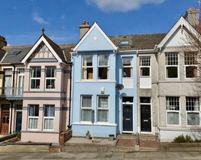 Quarry Park Road, Peverell, Plymouth. A spacious Peverell home with 4 beds including attic conversion. Lovely garden.