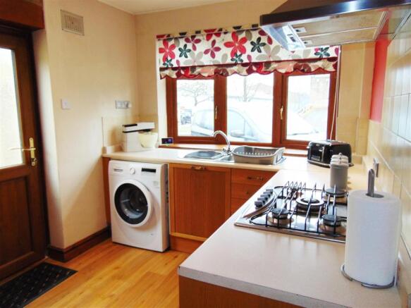 Kitchen1.JPG