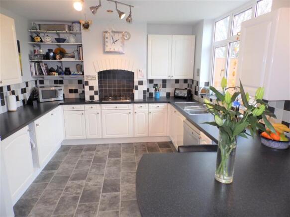 Kitchen/Breakfast