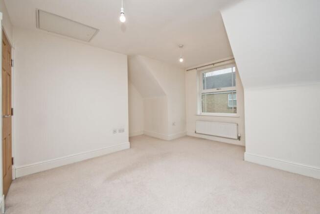 3 bed Terraced for sale Image 6