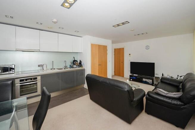 Living / Kitchen