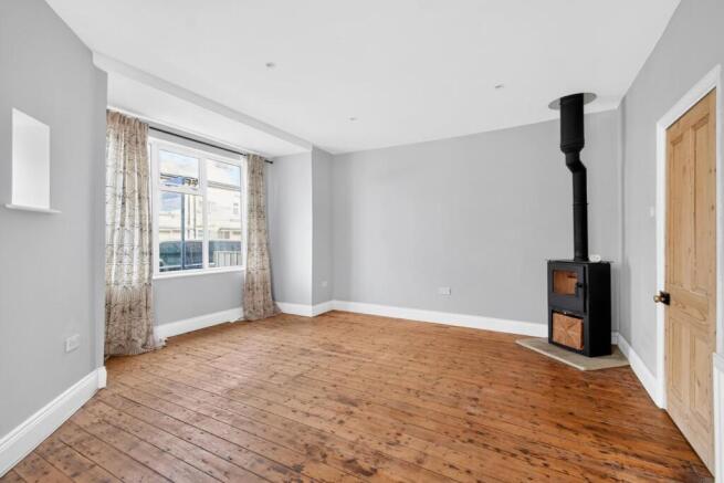 2skiptonst-3.jpg