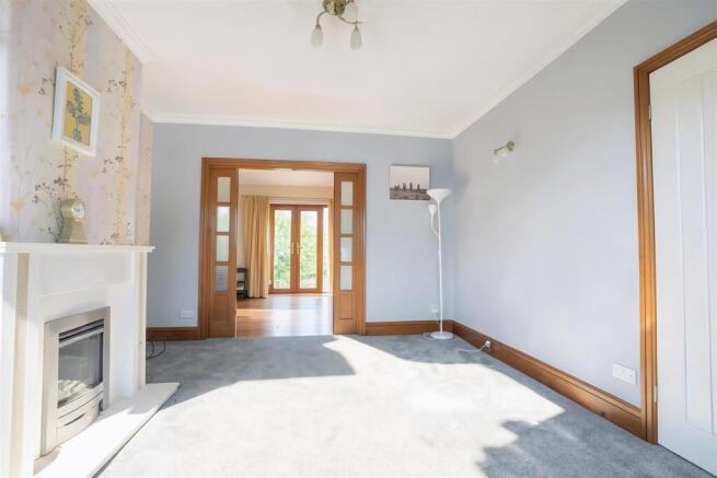 3 bed Semi-Detached for sale Image 7