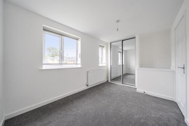 3 bed Semi-Detached to rent Image 7
