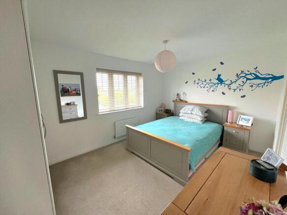 4 bed Detached for sale Image 8