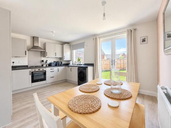 Kitchen/Dining