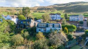 Springbank, Cleeve Hill, Southam, Cheltenham GL52 3PR