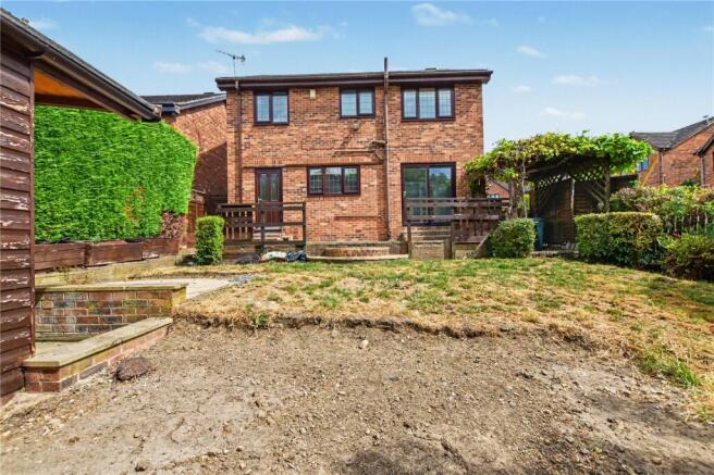 4 bed Detached for sale Image 11