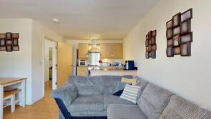 Flat 25, Phoenix Court, Chertsey Road, Feltham TW13 4RN