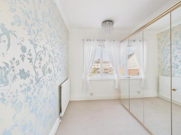 3 bed Terraced for sale Image 10