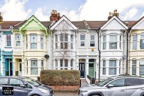 271, Laburnum Grove, Portsmouth PO2 0EY