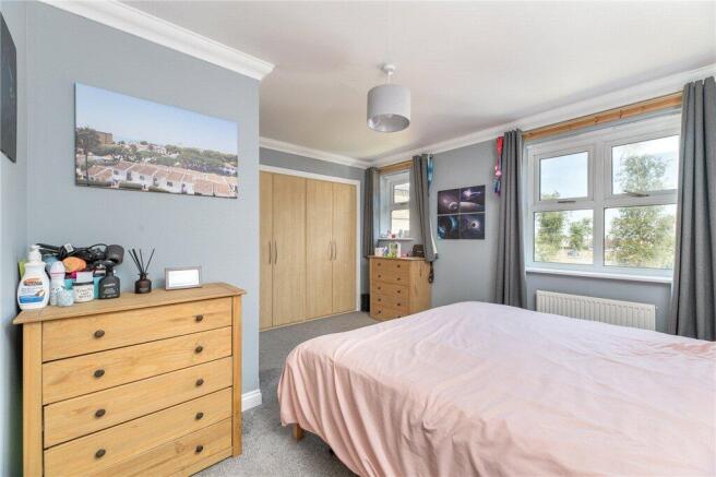 5 bed Town House for sale Image 12