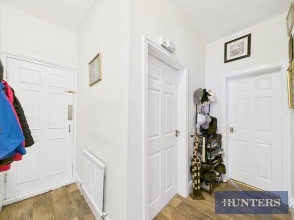 2 bed Semi-Detached Bungalow for sale Image 8