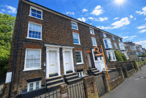 Flat 3, 5, Icknield Street, Dunstable LU6 3AD