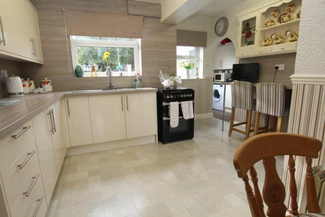 Dining kitchen