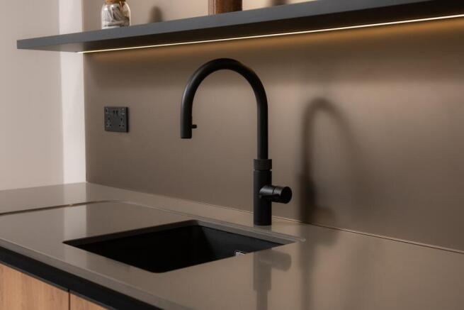 1 bed Serviced Apartments to rent Image 3