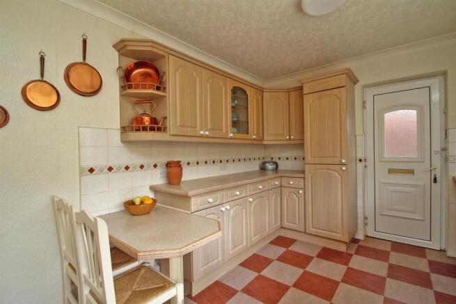 BREAKFAST KITCHEN